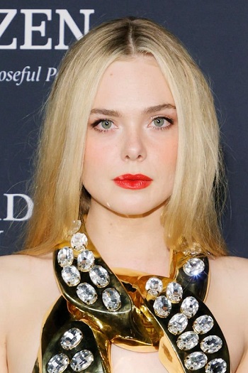 Elle Fanning's Long Straight Hairstyle - 20211115
