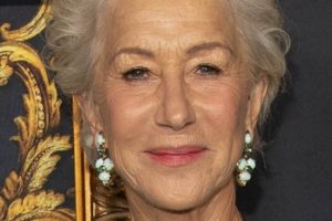 Helen Mirren – Short Layered Textured Hairstyle – HBO Limited Series “Catherine The Great” Los Angeles Premiere