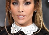 Jennifer Lopez – Long Straight Hairstyle – Photo Call For STX Films’ “Second Act”