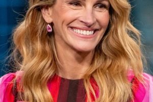 Julia Roberts – Long Curled Hairstyle – Build Series