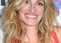 Julia Roberts – Medium Length Curled Hairstyle –  SiriusXM’s Launch of “The Jess Cagle Show”