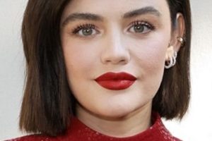 Lucy Hale – Medium Length Straight Hairstyle – Michael Kors SP22 Collection Show