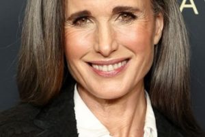 Andie MacDowell – Long Straight Gray Hairstyle – AFI Awards Luncheon