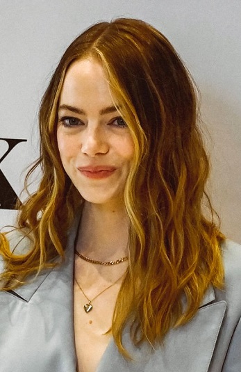 Emma Stone's Long Beach Waves Hairstyle - 20220504