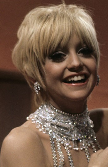 Goldie Hawn's Shaggy Pixie Cut - 1969