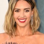 Jessica Alba's Shoulder Length Beach Waves Hairstyle - 20220327