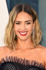 Jessica Alba's Shoulder Length Beach Waves Hairstyle - 20220327