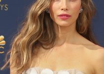 Jessica Biel – Long Loose Waves Hairstyle – 70th Annual Primetime Emmy Awards