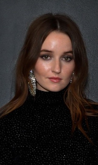 Kaitlyn Dever's Long Curled Hairstyle - 20220226