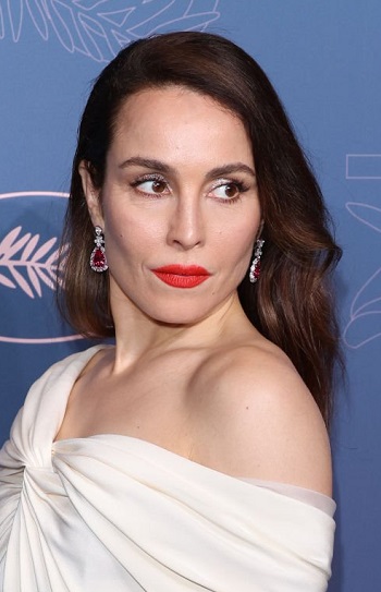 Noomi Rapace's Long Curled Hairstyle - 20220517