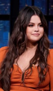 Selena Gomez's Long Curled Hairstyle -20210908