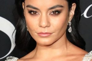 Vanessa Hudgens – Long Curled Hairstyle – 2019 Harper ICONS Party