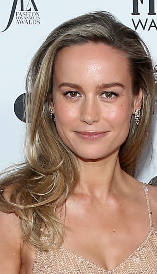 Brie Larson's Long Curled Hairstyle 20220410