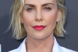 Charlize Theron’s Short Beach Waves Bob – CTAOP’s Night Out 2021: Fast And Furious
