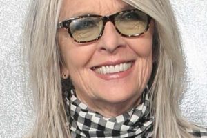 Diane Keaton’s Shoulder Length Straight Gray Hairstyle – “Poms” World Premiere
