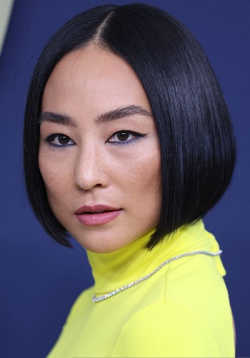 Greta Lee's Short Graduated Bob - [Hairstylist: Jenny Cho] - 20220227