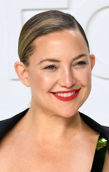 Kate Hudson's Sleek Low Knot Updo - [Hairstylist: Gregory Russell] - 20200207