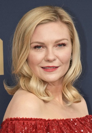 Kirsten Dunst's Medium Length Curled Hairstyle - 20220227