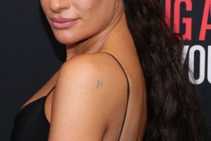 Lea Michele’s Low Curly Ponytail – 2022 “Spring Awakening: Those You’ve Known” Premiere