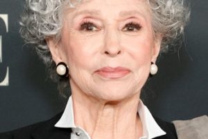 Rita Moreno – Fun Gray Curly Hairstyle – 27th Annual ELLE Women in Hollywood Celebration