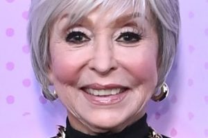 Rita Moreno – Gray Short Layered Hairstyle – 15th Annual Women In Film Oscar Nominees Party