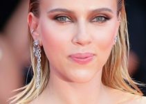 Scarlett Johansson – Shoulder Length Slicked Back Hairstyle – 76th Venice Film Festival
