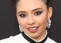 Xochitl Gomez’s Braided Space Buns Hairstyle Cutest Ever!