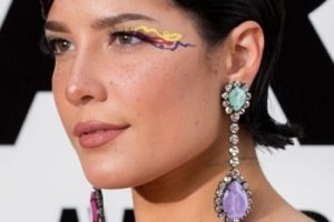 Halsey – Short Slicked Back Hairstyle – 33rd Annual ARIA Awards 2019
