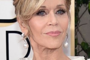 Jane Fonda – Formal Updo – 73rd Annual Golden Globe Awards