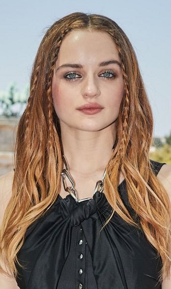Joey King's Youthful Long Braided Hairstyle - [Hairstylist: Dimitris Giannetos] - 20220719