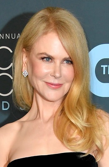 Nicole Kidman's Glamorous Long Curled Hairstyle - [Hairstylist: Lorenzo Martin] - 20200112
