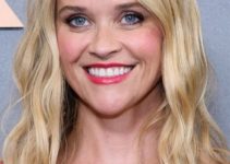 Reese Witherspoon’s Long Beach Waves Hairstyle – 2022 “Where The Crawdads Sing” New York Premiere