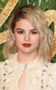 Selena Gomez's Shoulder Length Blonde Beach Waves Hairstyle - [Hairstylist: Marissa Marino] - 20171204