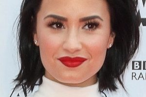 Demi Lovato – Brushed Back Bob – BBC Radio 1’s Teen Awards