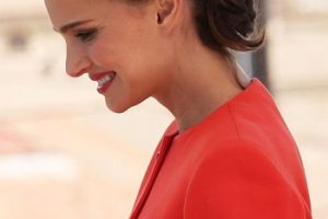 Natalie Portman – Simple Updo – 2022 “Thor: Love and Thunder” Photocall