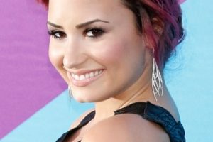 Demi Lovato – Pink Updo – unite4:humanity Event