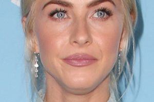 Julianne Hough – Twisted Knot Updo – Variety and Women In Film’s 2017 Pre-Emmy Celebration