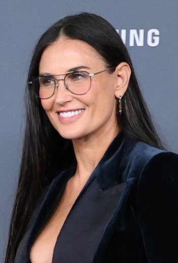 Demi Moore - Long Straight Hairstyle - 20211101