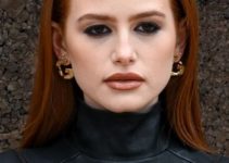 Madelaine Petsch – Long Straight Hairstyle – 2022 Paris Fashion Week – Givenchy Show