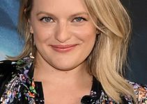 Elisabeth Moss – Long Curled Hairstyle (2022) – Hulu’s “The Handmaid’s Tale” Season 5 Finale Event
