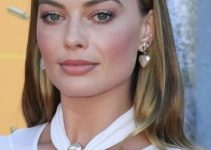 Margot Robbie – Long Wavy Hairstyle – Warner Bros. “The Suicide Squad” Los Angeles Premiere