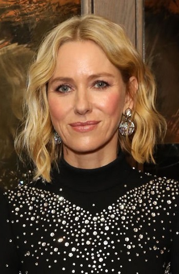 Naomi Watts - Shoulder Length Beach Waves Hairstyle - [Hairstylist: Peter Lux] - 20181209