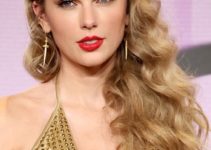Taylor Swift – Long Glam Waves Hairstyle (2022) – American Music Awards
