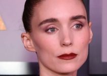 Rooney Mara – Sleek Topknot Updo (2022) – Academy of Motion Picture Arts and Sciences 13th Governors Awards