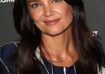 Katie Holmes – Long Curled Hairstyle (2023) – “The Wanderers” Photo Call
