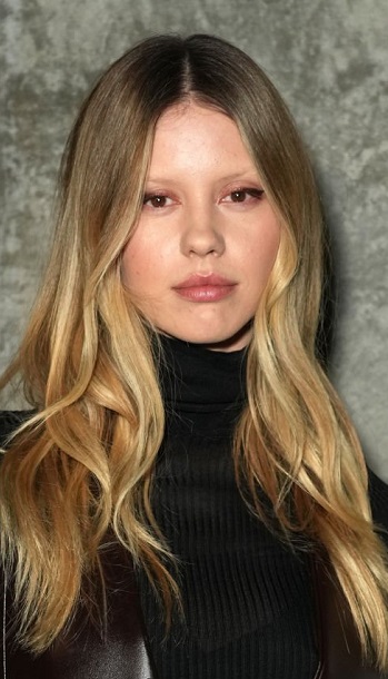 Mia Goth - Long Curled Hairstyle - [Hairstylist: Jenny Cho] - 20230106