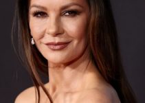 Catherine Zeta-Jones – Long Straight Hairstyle (2023) – Marvel Studios’ “Ant-Man And The Wasp: Quantumania” Los Angeles Premiere