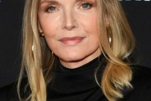 Michelle Pfeiffer – Long Curled Hairstyle (2023) – Marvel Studios’ “Ant-Man And The Wasp: Quantumania” Los Angeles Premiere