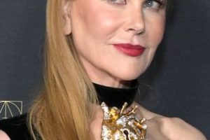 Nicole Kidman – Long Straight Hairstyle (2023) – 27th Annual Art Directors Guild Awards