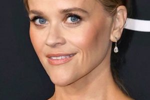 Reese Witherspoon – Low Ponytail (2023) – Prime Video’s “Daisy Jones & The Six” Los Angeles Premiere